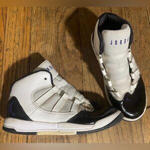 Jordan Hightop Sneakers size 13C VY White